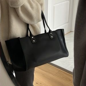 Roots 100% leather black handbag / tote